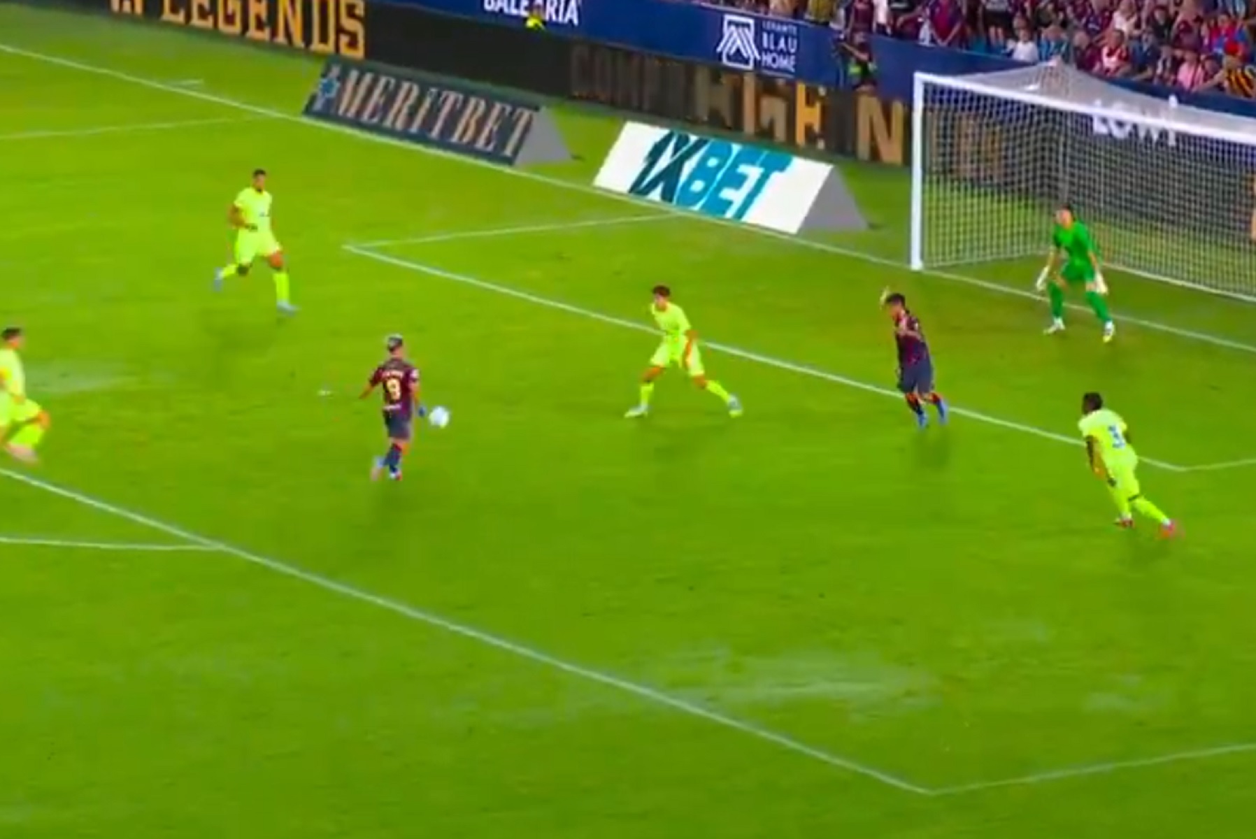 Η Λεβάντε το… πέτσωσε και αιφνιδίασε την Μπαρτσελόνα (vid)