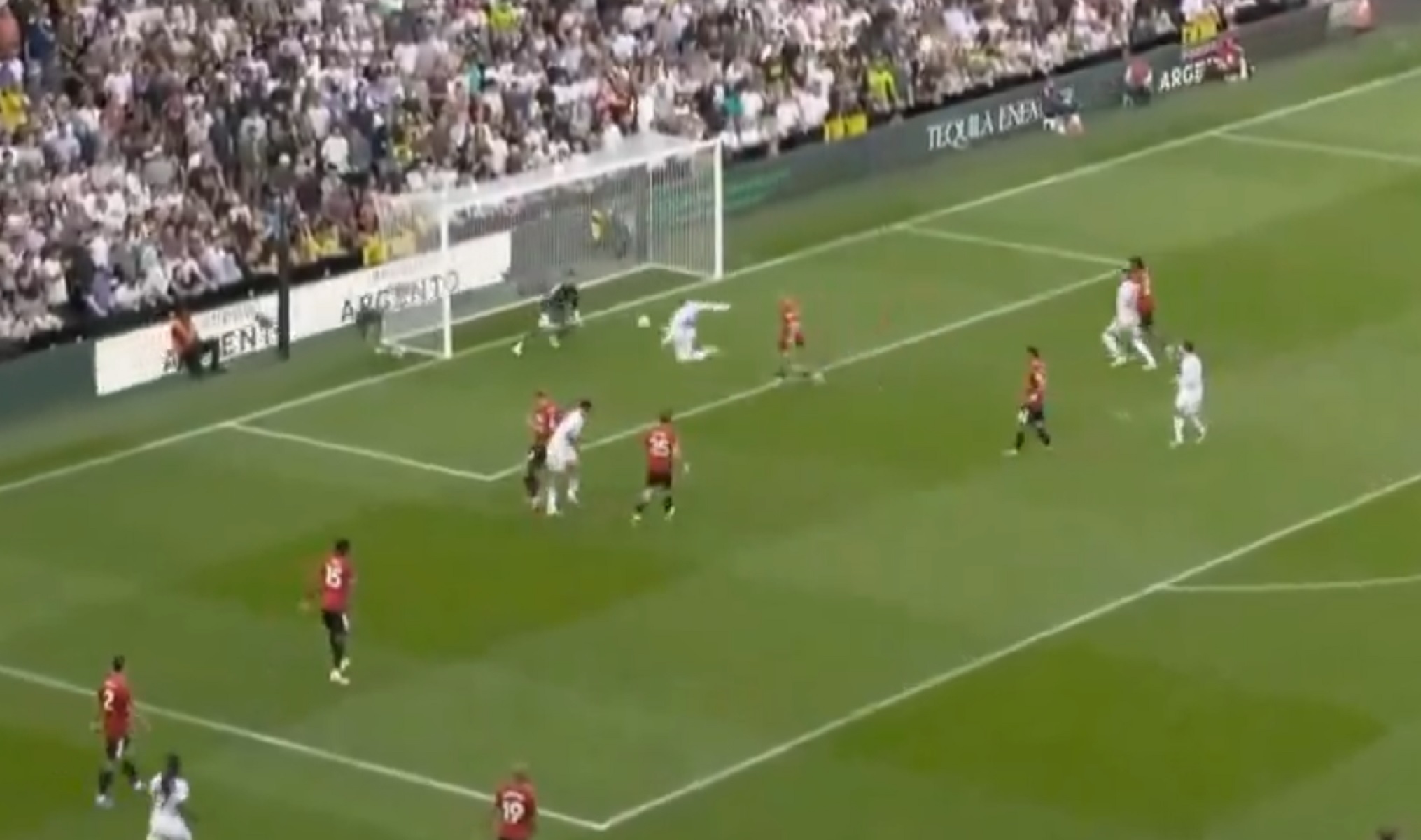 Ο Σμιθ Ρόου τσάκισε την άμυνα της Γιουνάιτεντ (vid)