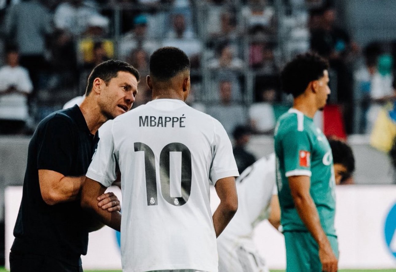 Ο ηγέτης της Μπαρτσελόνα αποθέωσε τον Τσάμπι Αλόνσο