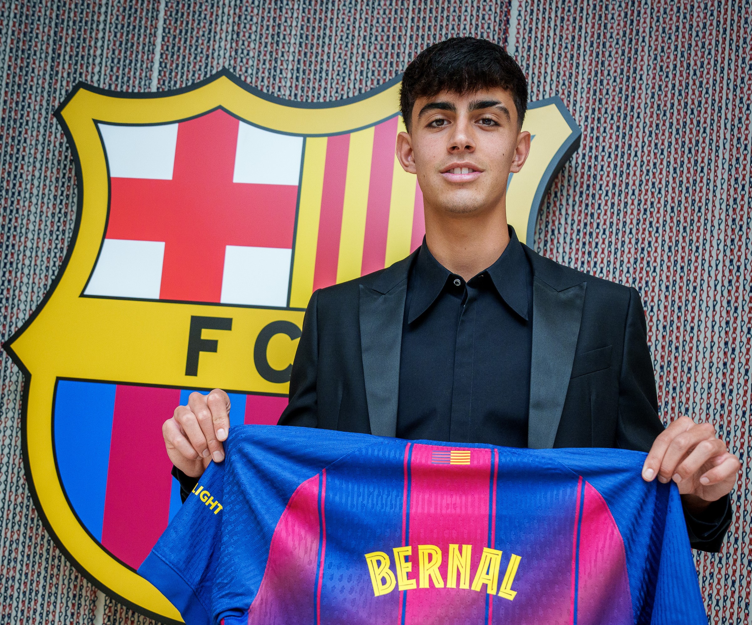 Επίσημο: Η Μπαρτσελόνα ήρθε σε συμφωνία με τον Μπερνάλ – «Μυθική» ρήτρα (vid)