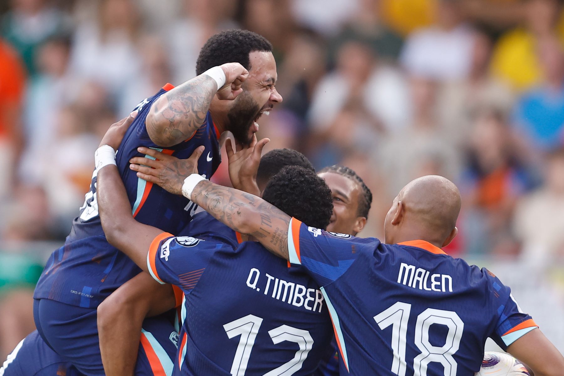 Έγραψε ιστορία ο Ντεπάι: Έγινε με δίμπαλο ο πρώτος σκόρερ της εθνικής Ολλανδίας