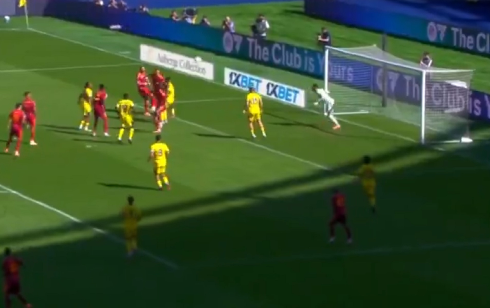 Ξόρκισε το κακό με σούπερ κεφαλιά ο Ντόβμπικ (vid)