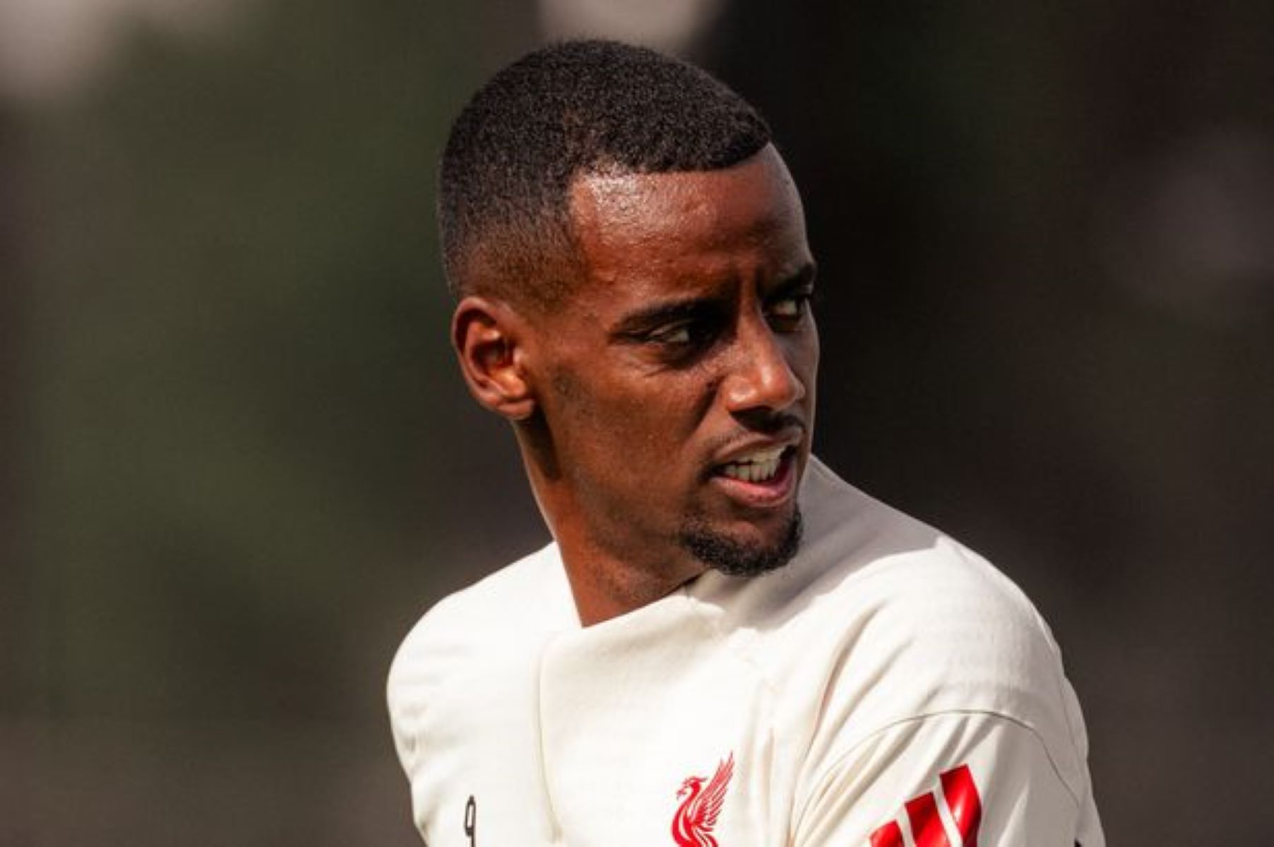 Ο Άρνε Σλοτ εγγυήθηκε στους οπαδούς της Λίβερπουλ Ίσακ… με δόσεις!