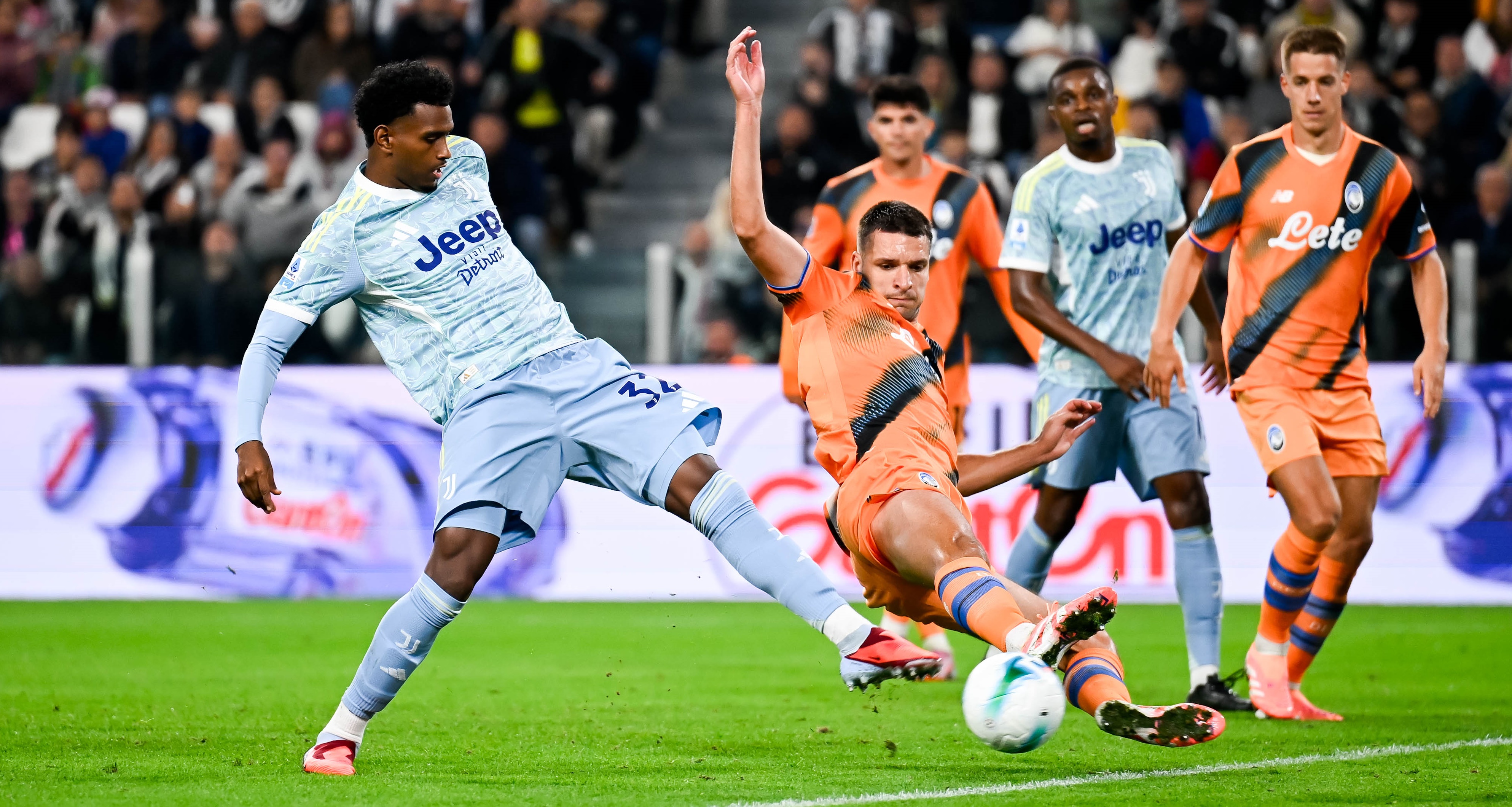 Δεν νίκησε, αλλά συνέχισε το σερί της η Γιουβέντους! (vid)