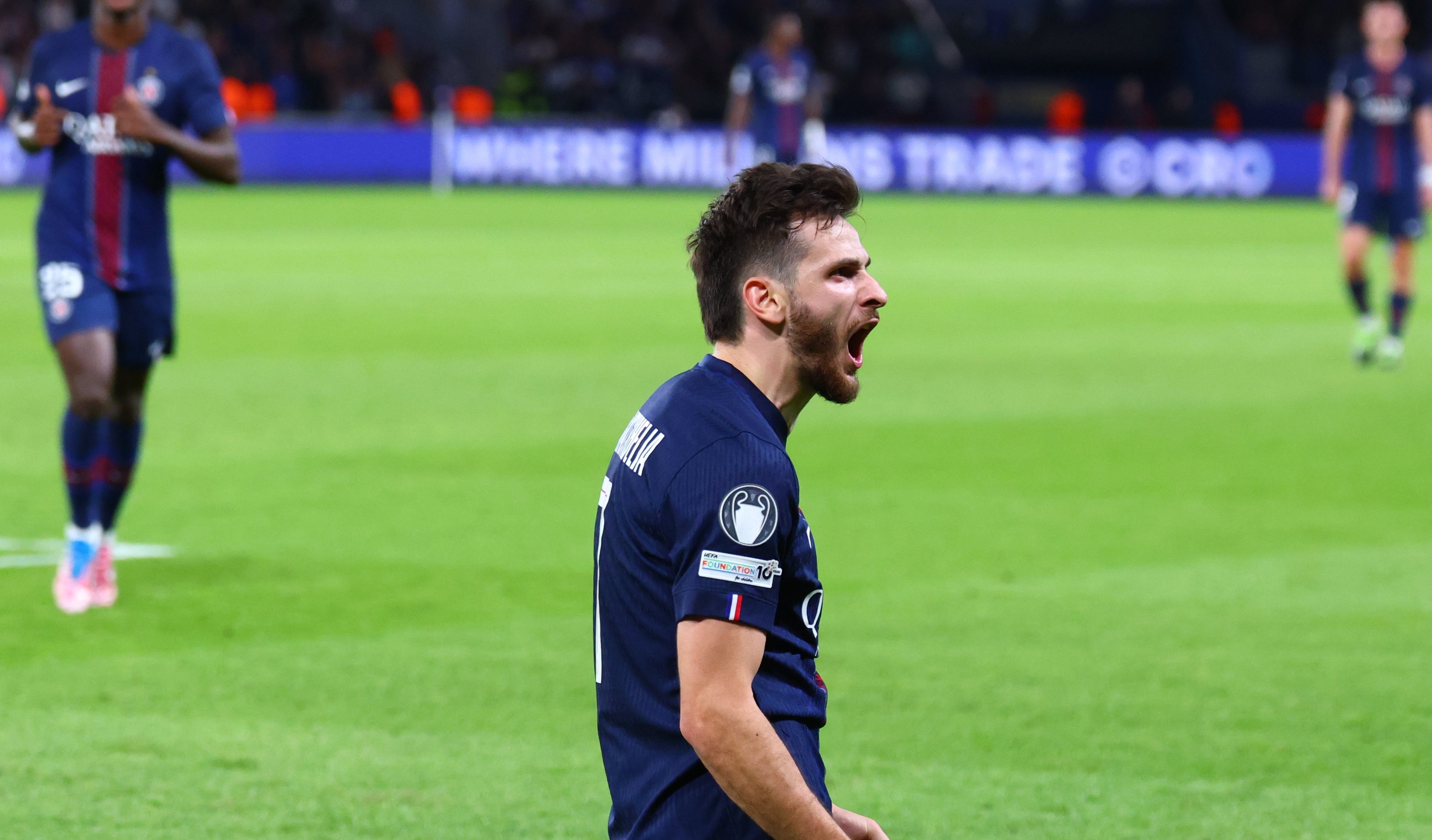 Η Παρί Σεν Ζερμέν έπιασε από τα… μούτρα την Αταλάντα: Υπέροχο γκολ από τον «Κβαραντόνα»! (vids)