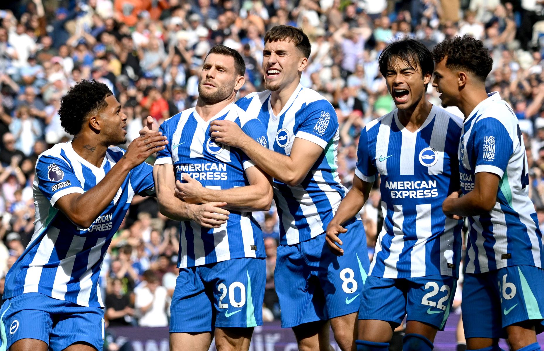 Οι οπαδοί της Λίβερπουλ αποθεώνουν τον Τζέιμς Μίλνερ: «Για πάντα Κόκκινος» (pics)