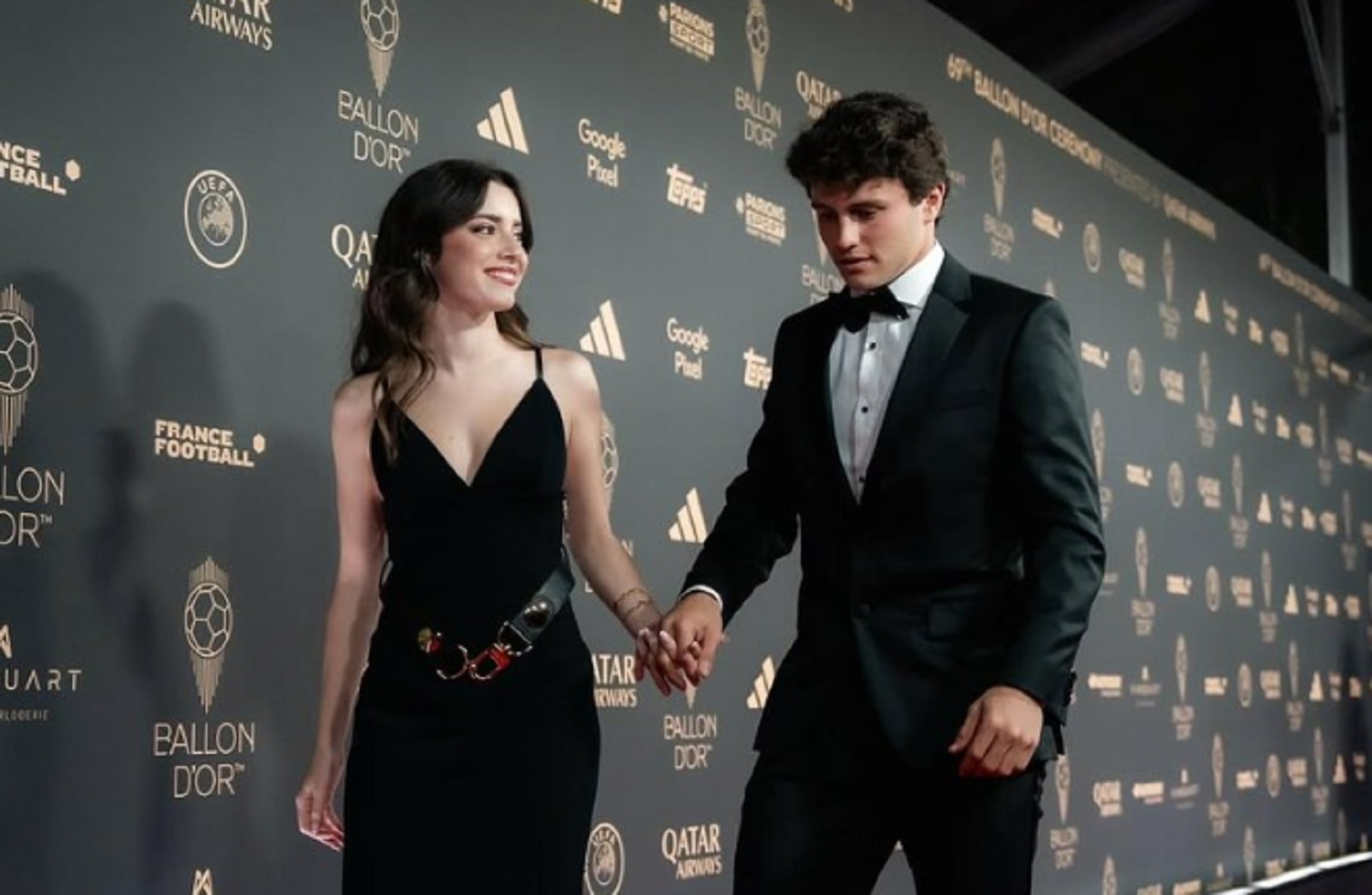 Ποια Χρυσή Μπάλα; Ο Ζοάο Νέβες… λιώνει για την Μανταλένα Αραγκάο (pics)