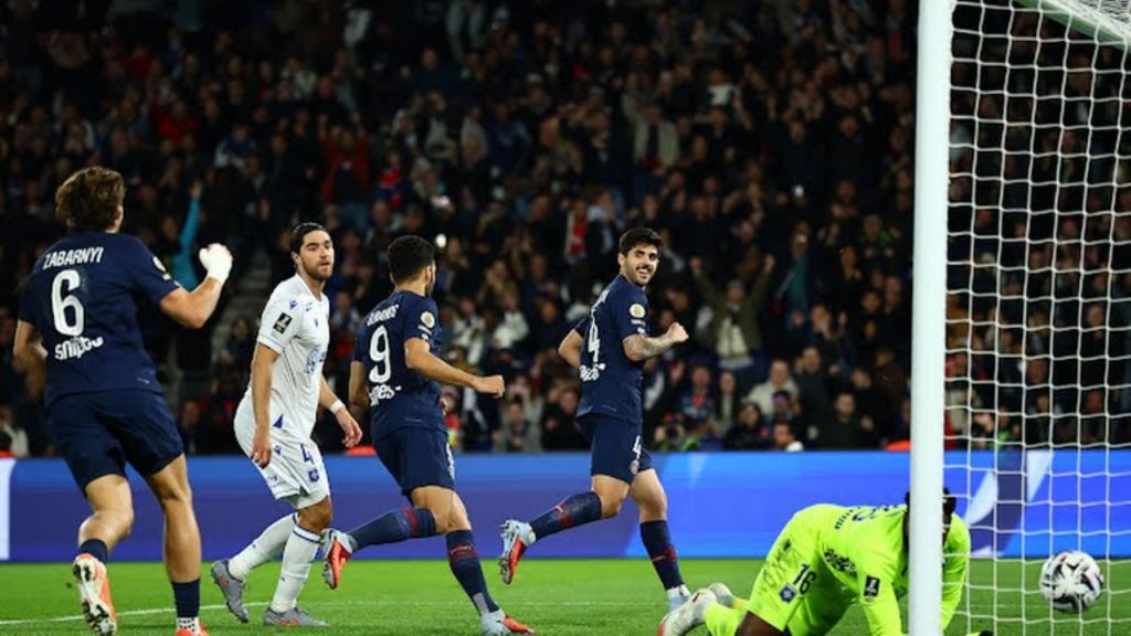 Παρί Σεν Ζερμέν εναντίον Οσέρ: 2-0 (Highlights)