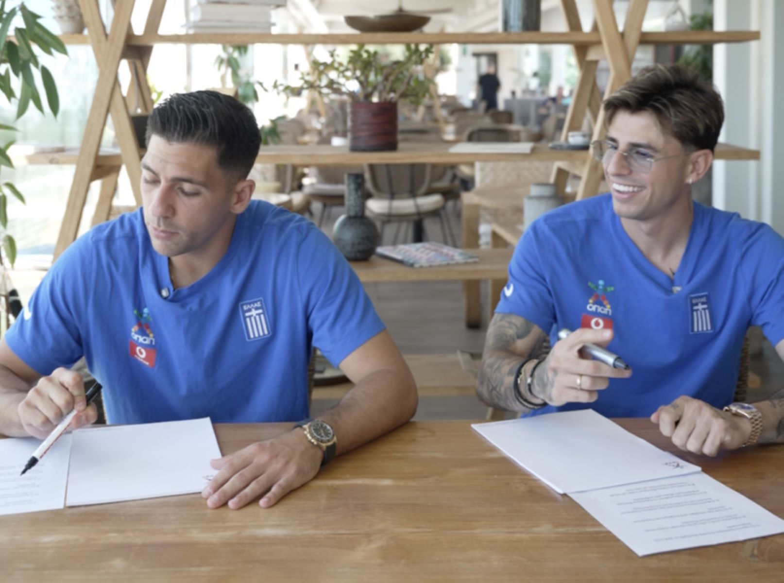 Μπακασέτας vs Ρότα: Τρελό γέλιο και κόντρα σε Μουντιαλικό quiz (vid)