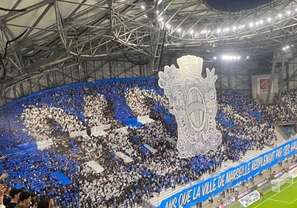 Βελοντρόμ… μαγεία: Απίθανη ατμόσφαιρα των Μασσαλών στο ματς με την Παρί Σεν Ζερμέν