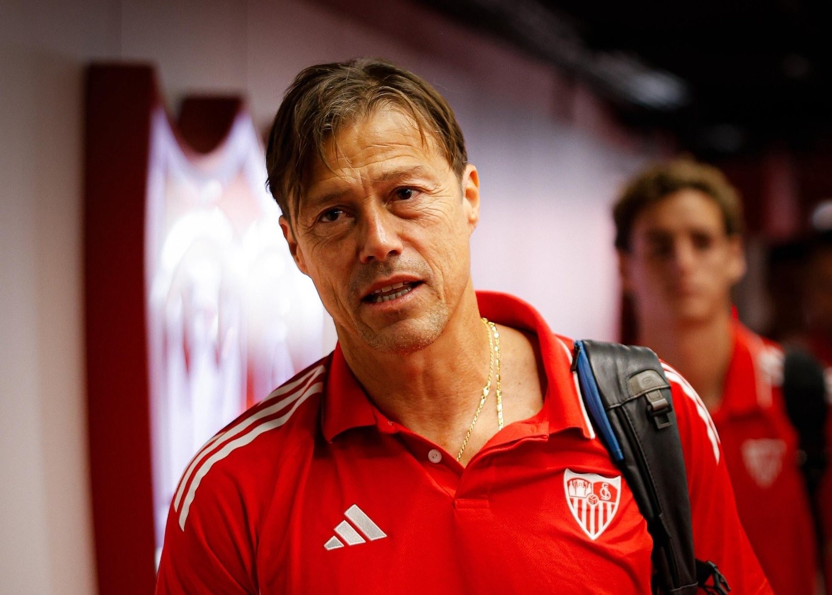 Ταπεινός ο Αλμέιδα μετά τον θρίαμβο επί της Μπαρτσελόνα: «Δεν μου αλλάζει τη ζωή μία τέτοια νίκη»