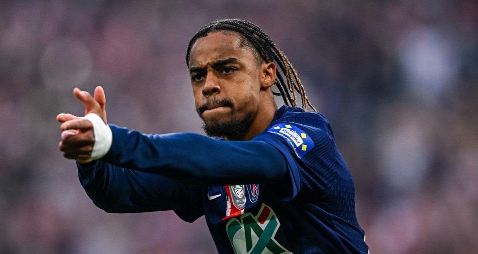 Σεβασμός «μηδέν» – Έξαλλη η Παρί Σεν Ζερμέν με την… εθνική Γαλλίας!