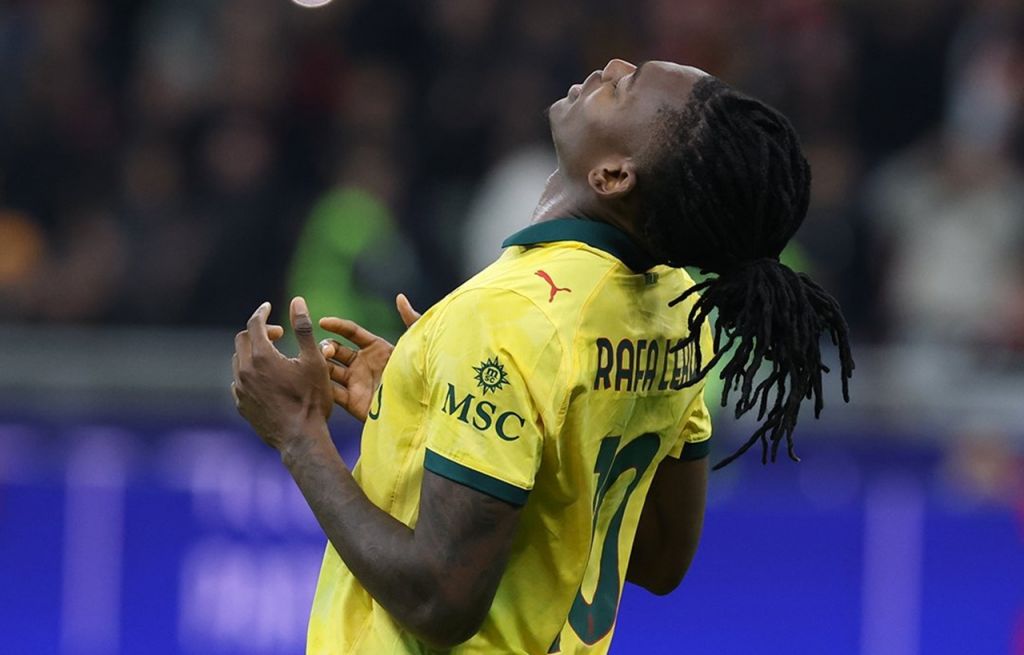 Δεν χαλαρώνει και… γκαζώνει η Μίλαν! (vid)