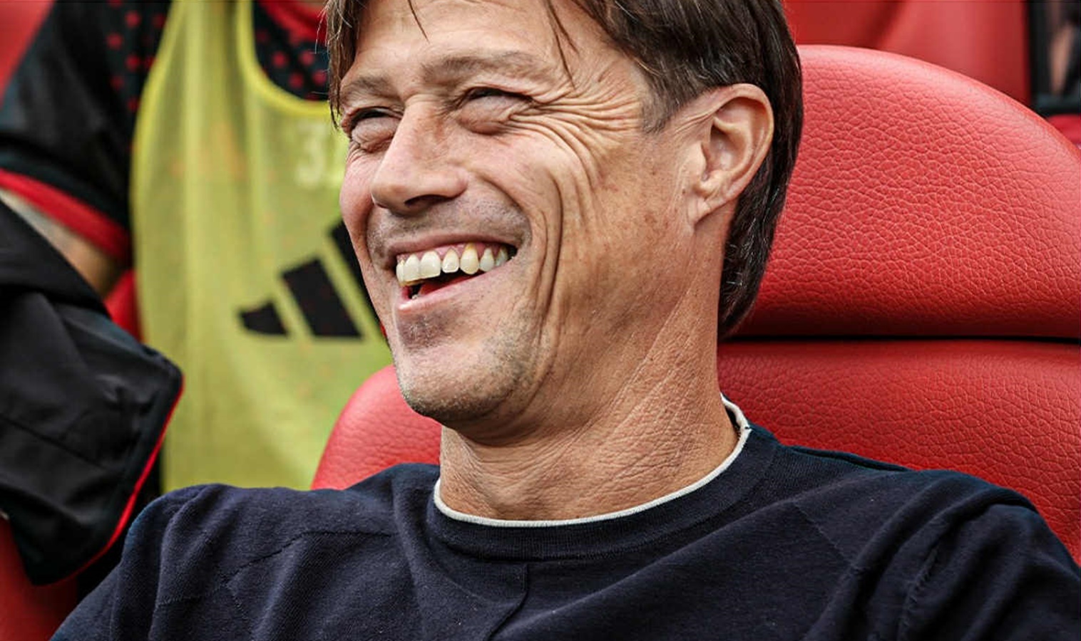 Η απίθανη ομιλία του Αλμέιδα στα αποδυτήρια της Σεβίλλης: Έτσι, «ντόπαρε» τους παίκτες του! (vid)