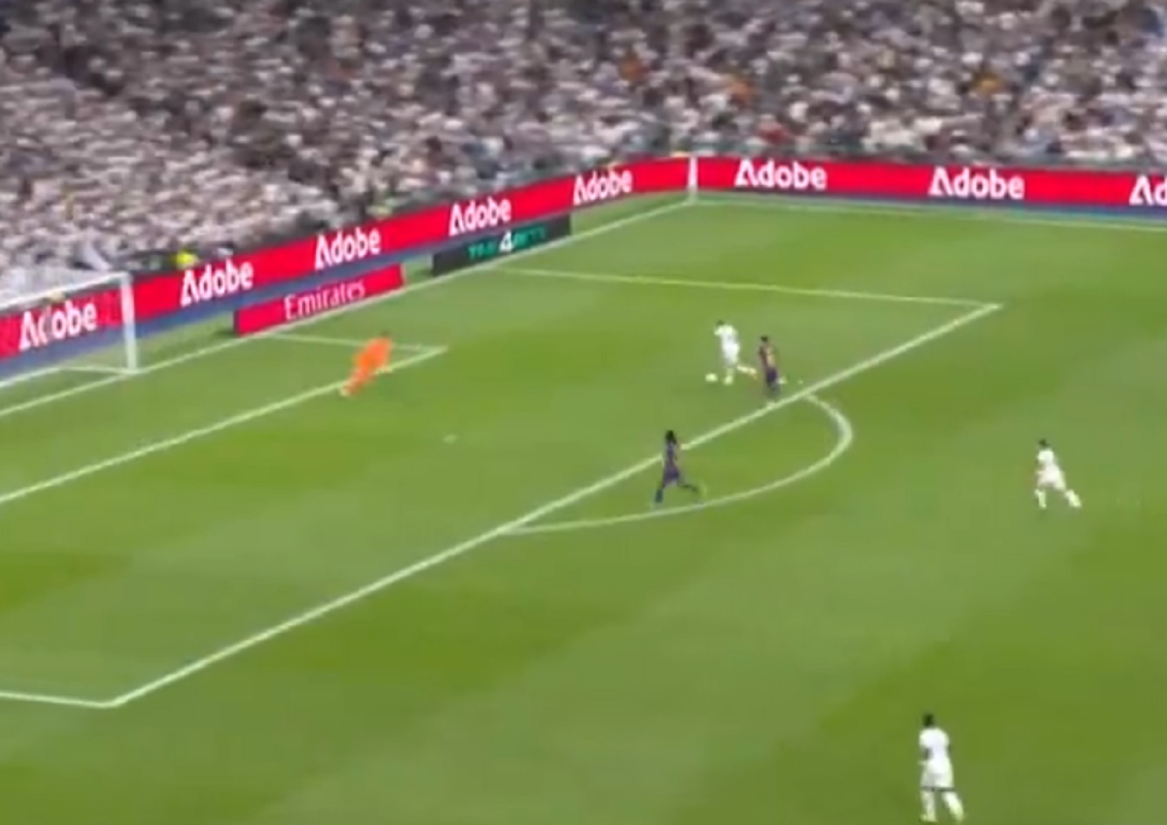 «Βέλος» ο Μπαπέ, εμβόλισε την Μπαρτσελόνα (vid)