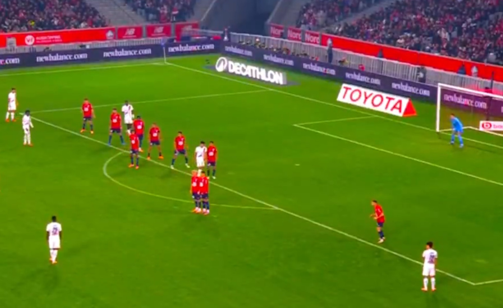 Απευθείας φαουλάρα… κόσμημα του Νούνο Μέντες στο Λιλ – Παρί Σεν Ζερμέν (vid)