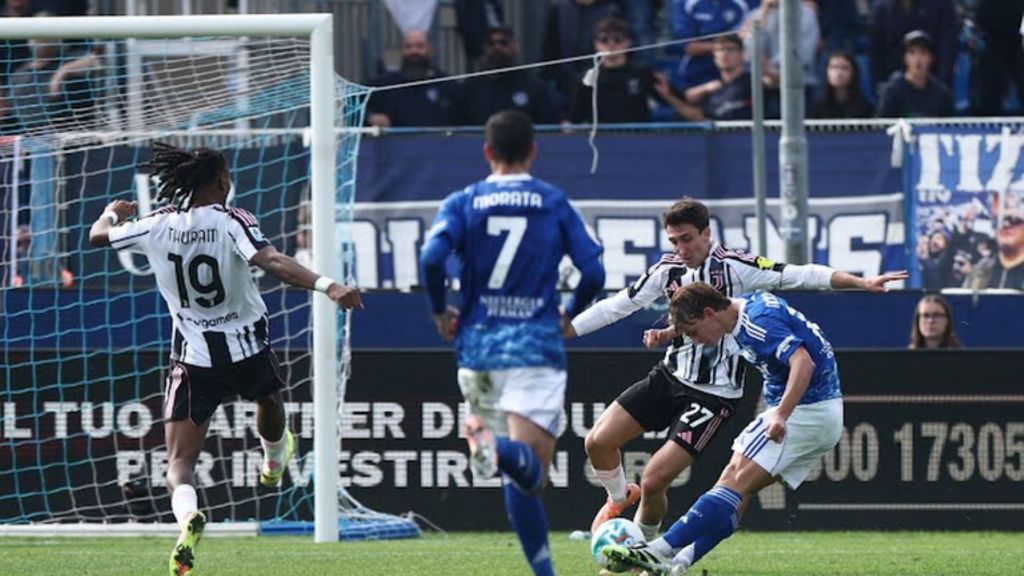 Κόμο – Γιουβέντους: H «Μεγάλη Κυρία» υποκλίθηκε στον Παζ (vid)