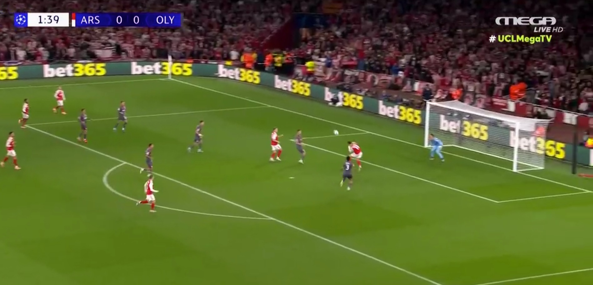 Μεγάλη στιγμή για την Άρσεναλ: Έχασε κεφαλιά εξ επαφής ο Μαρτινέλι! (vid)