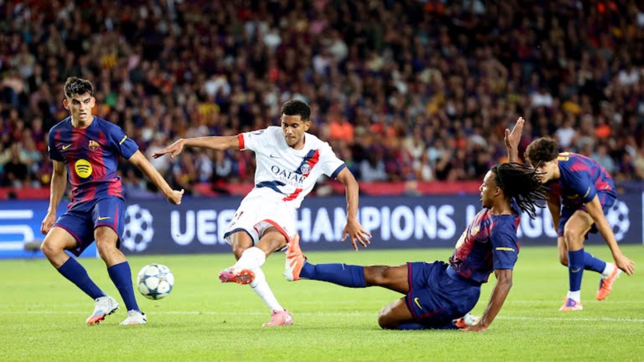 H μισή Παρί Σεν Ζερμέν… ξέρανε την Μπαρτσελόνα (vid)