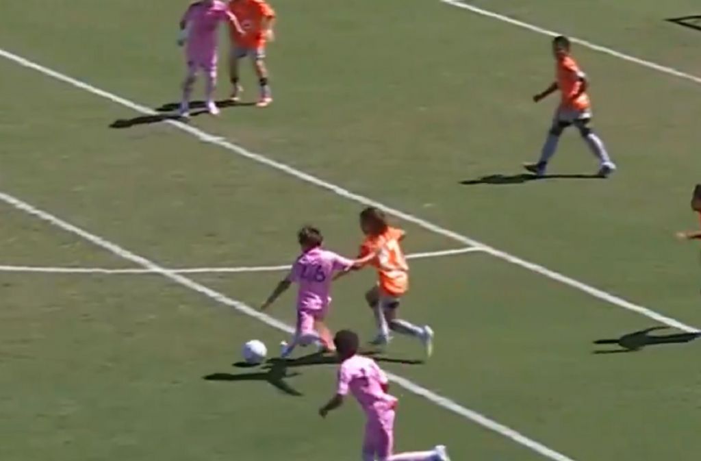 Έρχεται ο διάδοχος: Ο Μέσι μιμήθηκε την γκολάρα του Τιάγκο (vid)