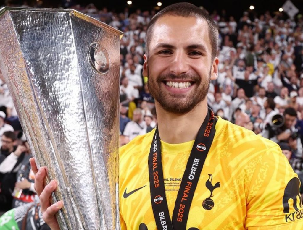 Τότεναμ: Πήρε το Europa League και αποσύρθηκε – Στα 26 του… έγινε σκηνοθέτης (pic)