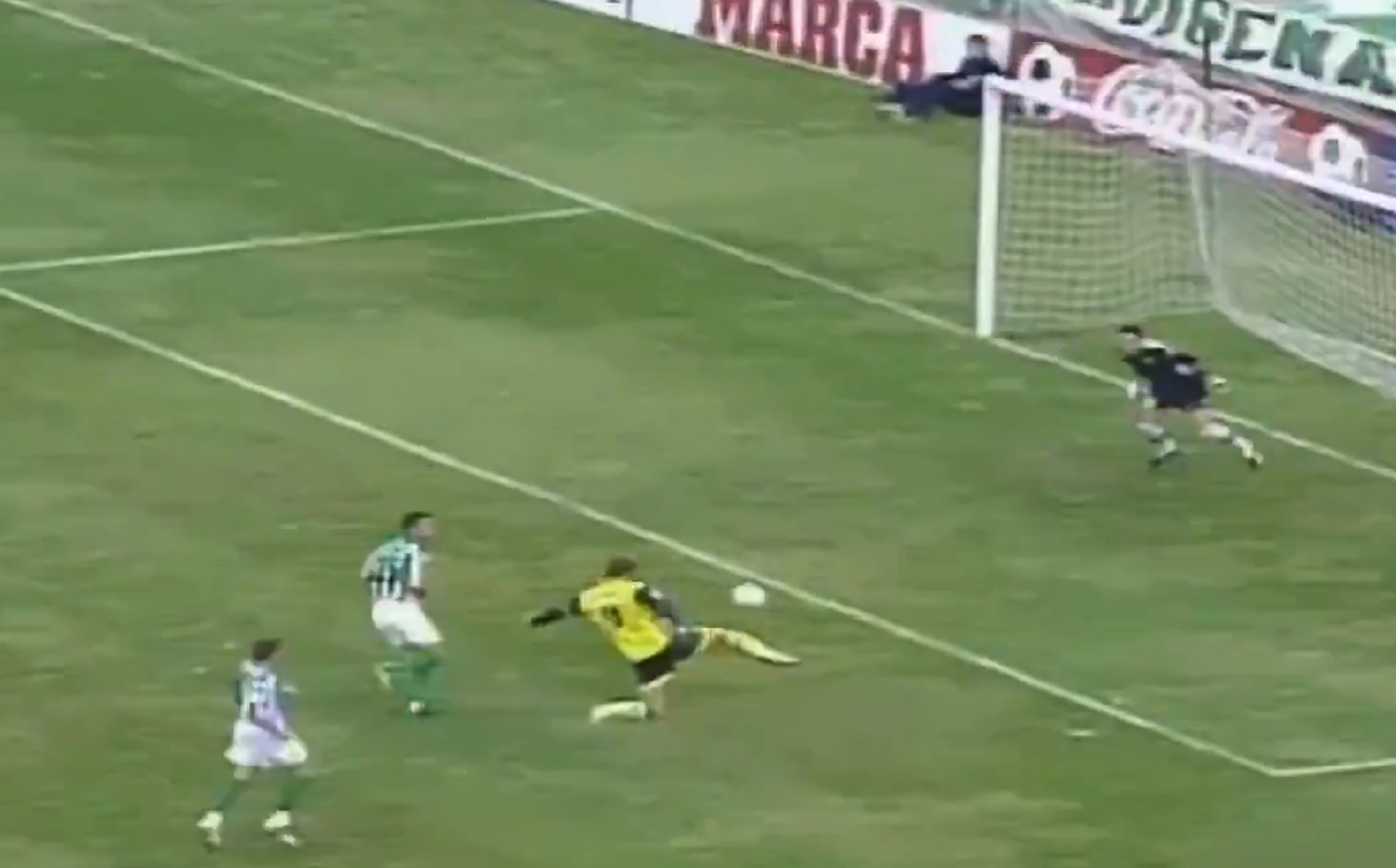 Ατλέτικο: Η μαγική γκολάρα του Φερνάντο Τόρες και τα πανηγύρια με τον Ντέμη Νικολαΐδη (vid)