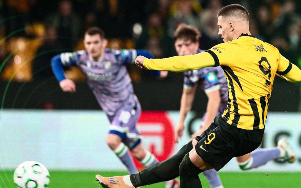 Η VAR-ετη ΑΕΚ βγήκε και πάλι μπροστά (vid)