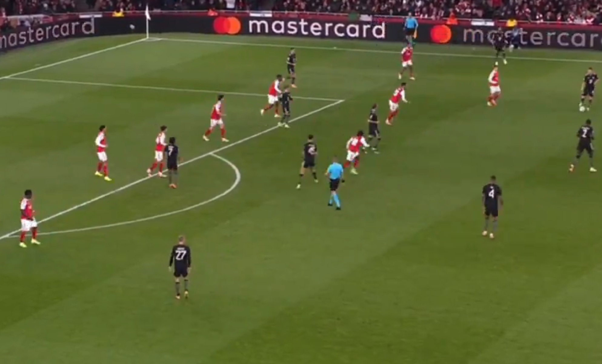 Η σεμιναριακή άμυνα της Άρσεναλ που… κλείδωσε την Μπάγερν Μονάχου (vid)