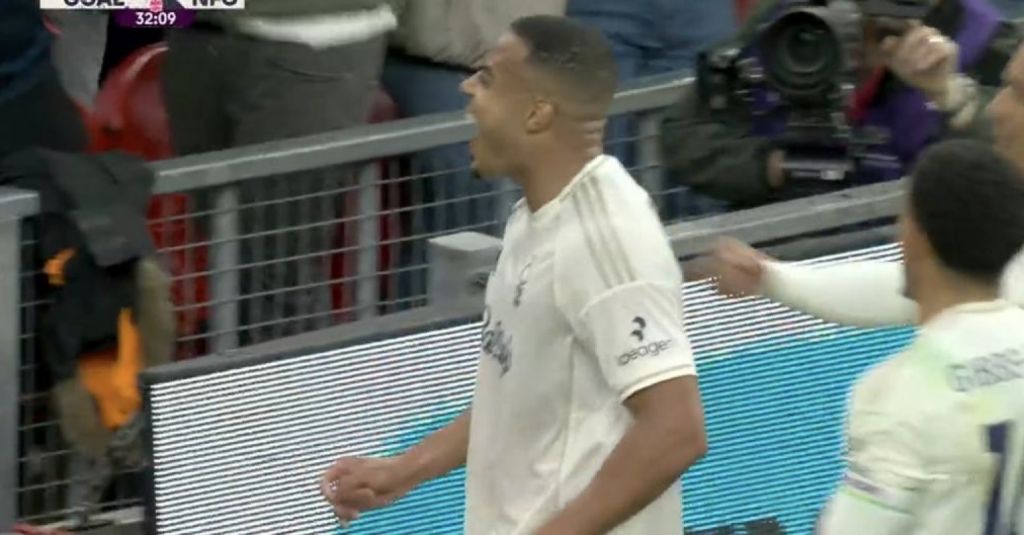 Η Νότιγχαμ φέρνει εφιάλτες στη Λίβερπουλ – Προηγείται στο Άνφιλντ (vid)