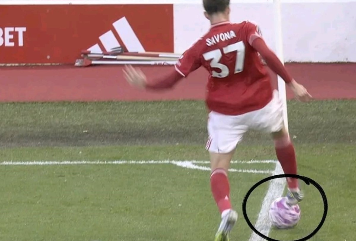 Νότιγχαμ Φόρεστ: Έξαλλοι με τους διαιτητές – Έτσι ξεκίνησε το γκολ της Γιουνάιτεντ (vid + pic)