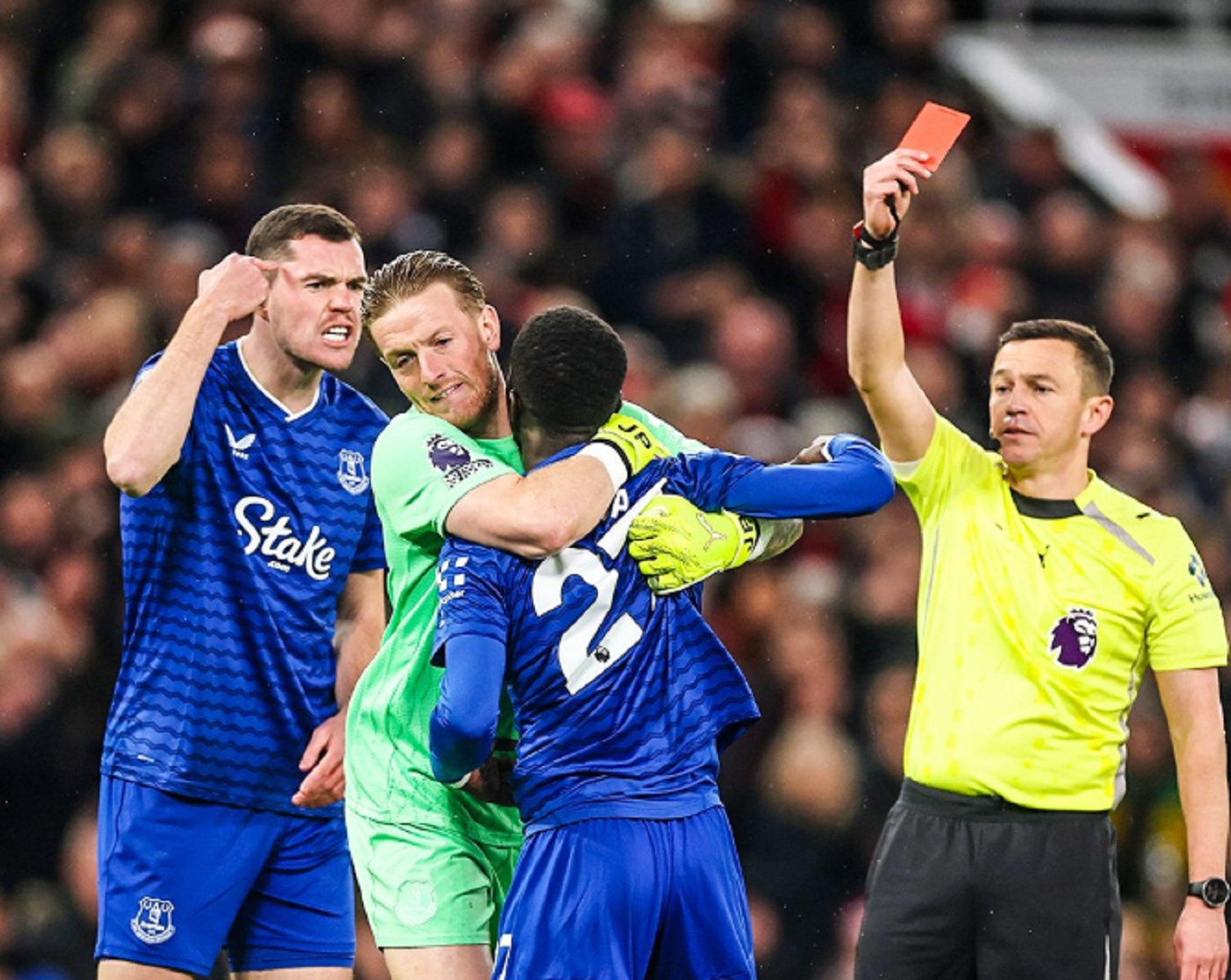 Η πιο… κουφή κόκκινη κάρτα δόθηκε στο Γιουνάιτεντ – Έβερτον (vid)