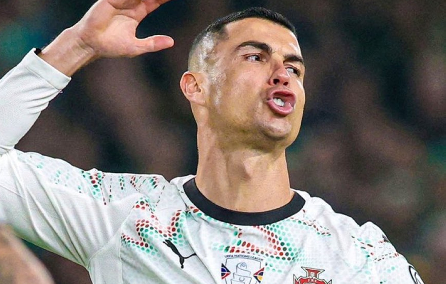 Κριστιάνο Ρονάλντο: Οι Ιρλανδοί τον… γλέντησαν με φανέλες του Μέσι (pics)