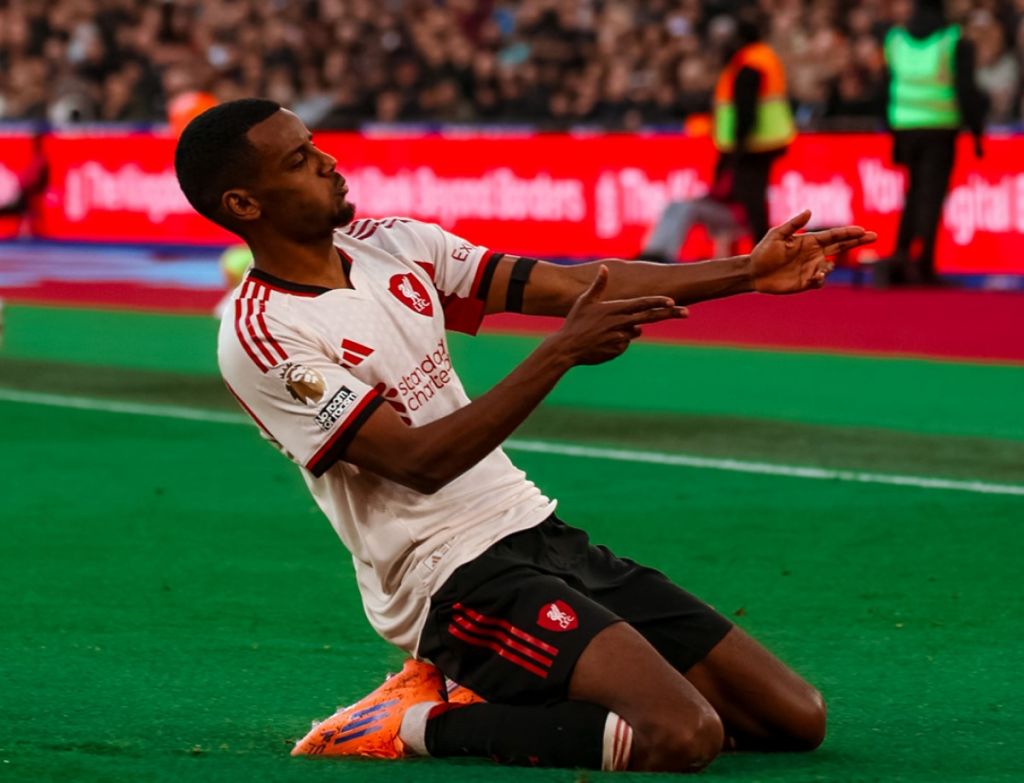 Η Λίβερπουλ είναι «ΕΔΩ» – Ο Ίσακ σφράγισε ένα τεράστιο «διπλό» (vid)