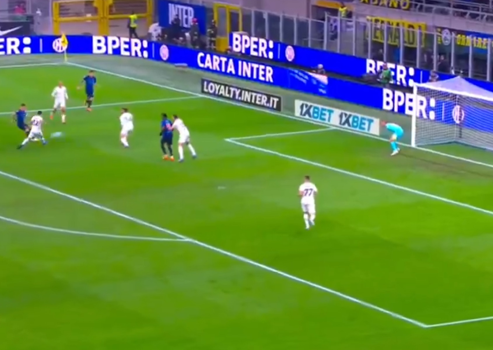 Η σουτάρα – κομψοτέχνημα του Λαουτάρο στα δίχτυα της Λάτσιο (vid)