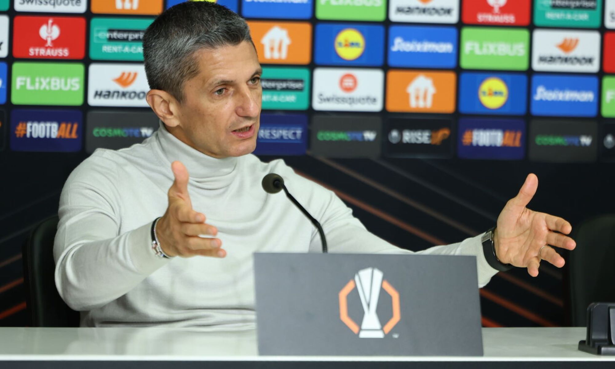 Λουτσέσκου: «Έχουμε φτιάξει σπουδαία ομάδα, δύσκολο να μας κερδίσει κανείς»