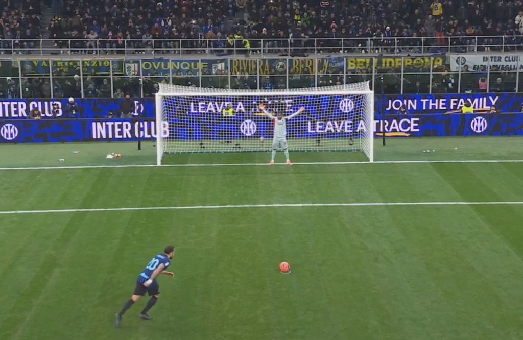 Μάικ Μενιάν: Το απόλυτο «ψάρωμα» στο πέναλτι του Τσαλχάνογλου (vid)