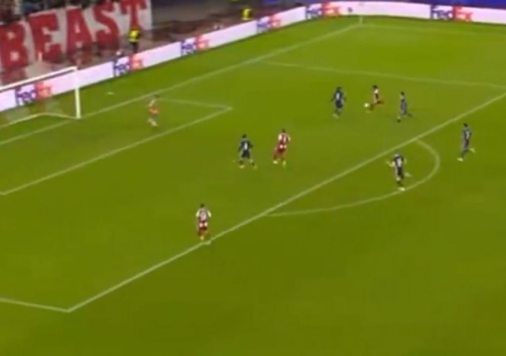 Ολυμπιακός – Αϊντχόφεν: Γκολάρα ο Μάρτινς, κάρφωσε τους Ολλανδούς (vid)