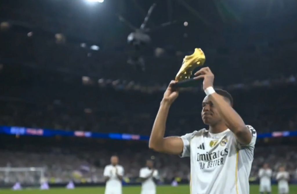 Κιλιάν Μπαπέ: Το «Χρυσό Παπούτσι» στον ουρανό του Σαντιάγκο Μπερναμπέου (vid)