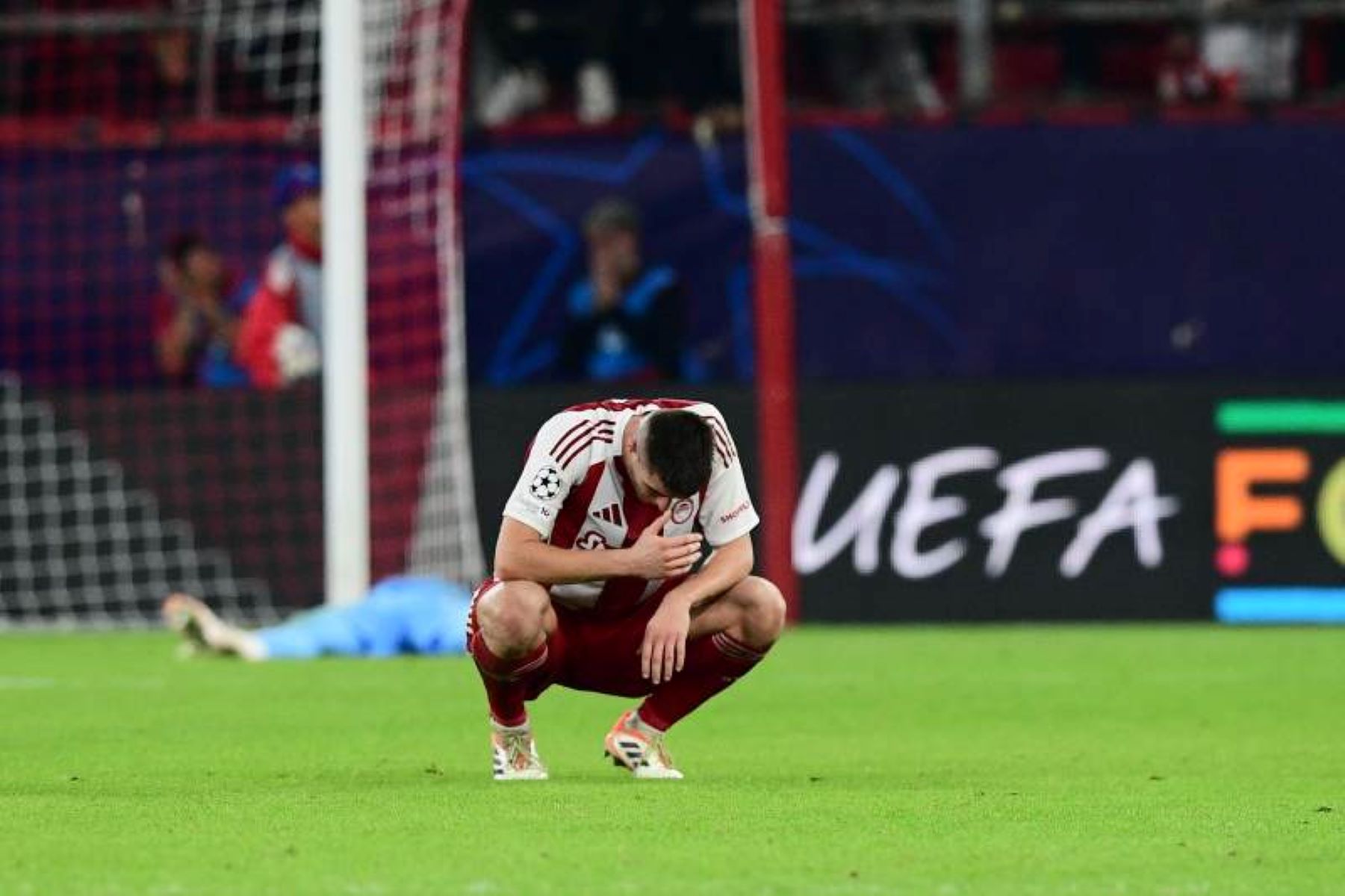 Ολυμπιακός – Αϊντχόφεν: Μια λέξη αρκεί… ΚΡΙΜΑ (vid)