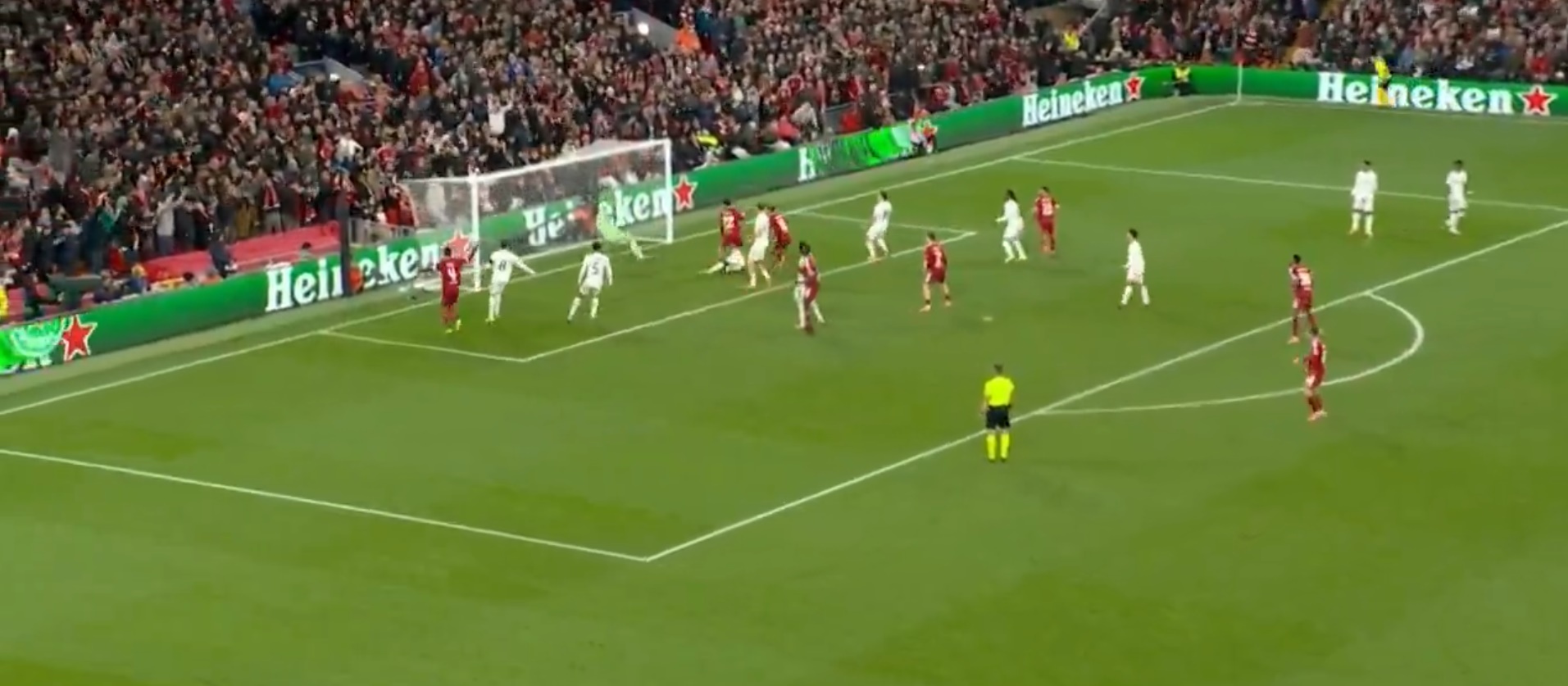 Η λύτρωση για τη Λίβερπουλ ήρθε: Ο ΜακΚάλιστερ νίκησε τον Κουρτουά! (vid)