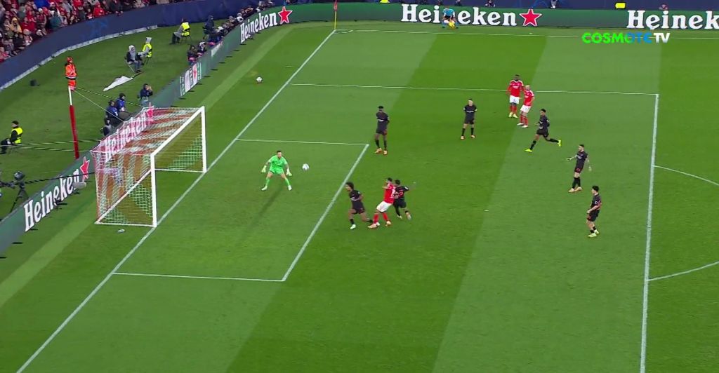 Πώς το έχασες αυτό ρε Παυλίδη; Σε βλέπει και ο Μουρίνιο… (vid)