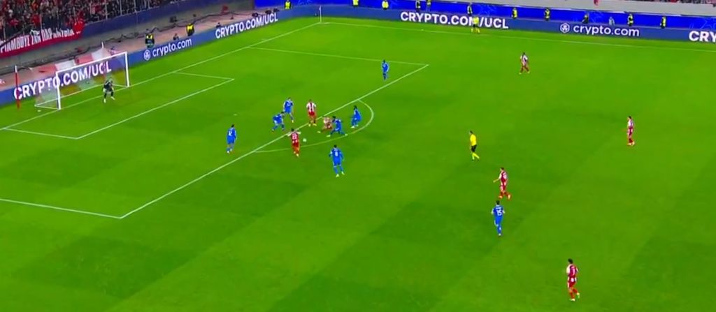 Έκρυψε την μπάλα ο Ολυμπιακός: Μαγικό τέρμα από τον Θρύλο! (vid)