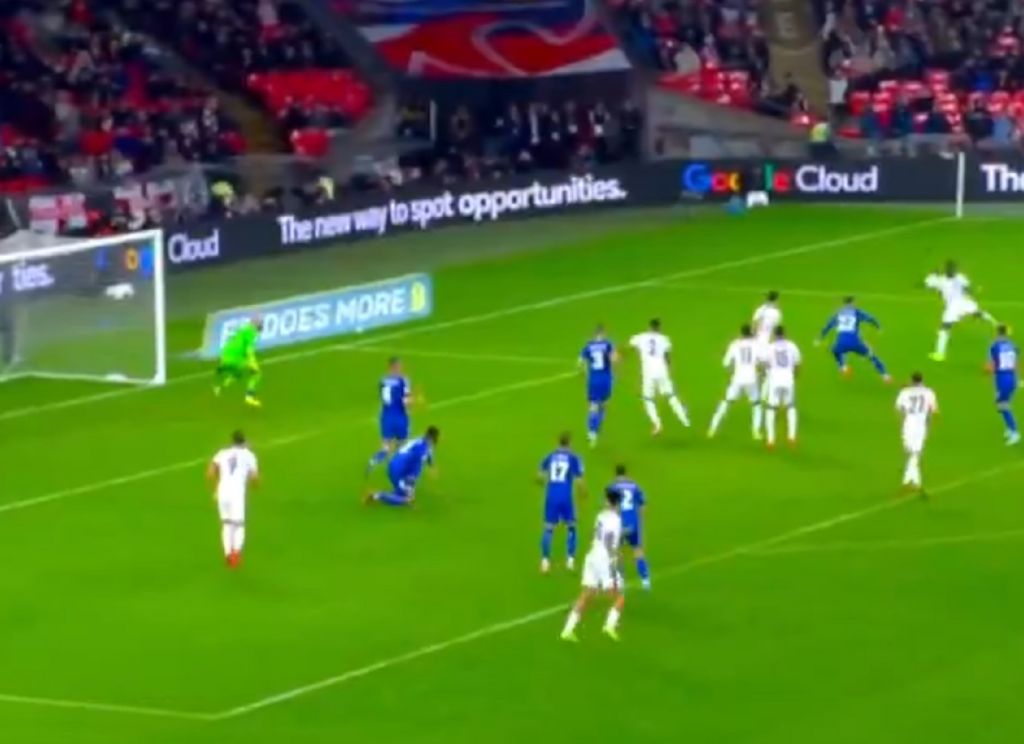 Ο Σάκα κάρφωσε τους Σέρβους με μονοκόμματη σουτάρα (vid)