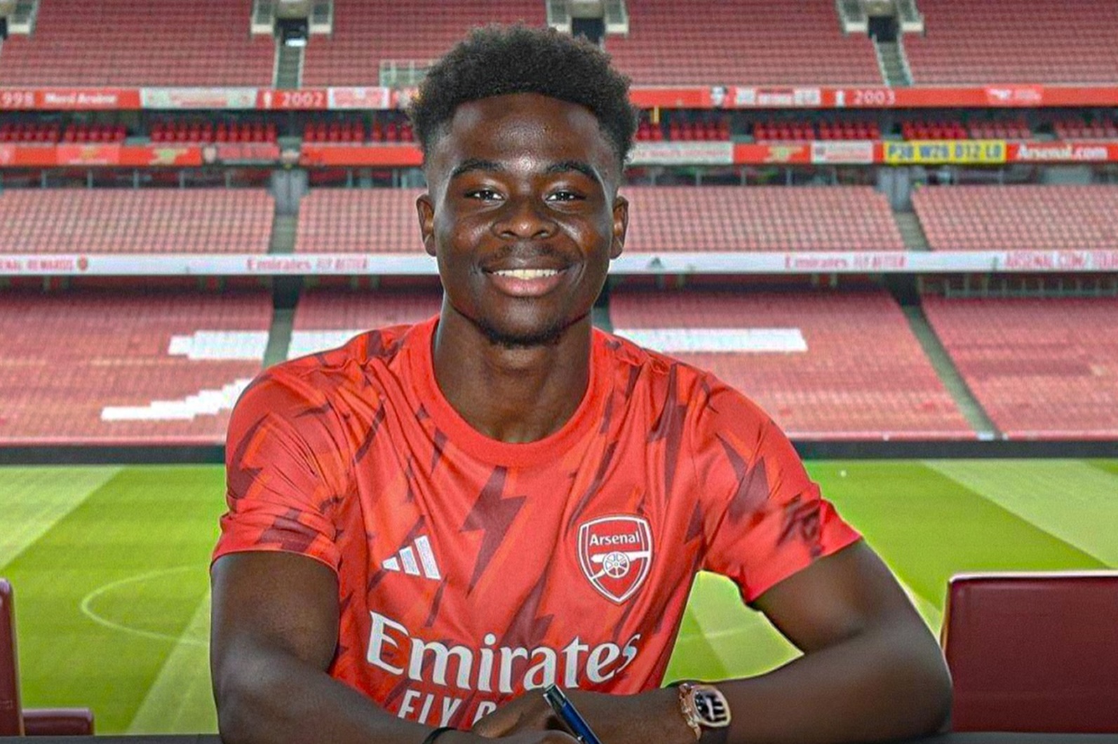 Δεν είμαστε της εφορίας, αλλά μάθαμε πόσα θα βγάζει ο Σάκα με το νέο του συμβόλαιο!