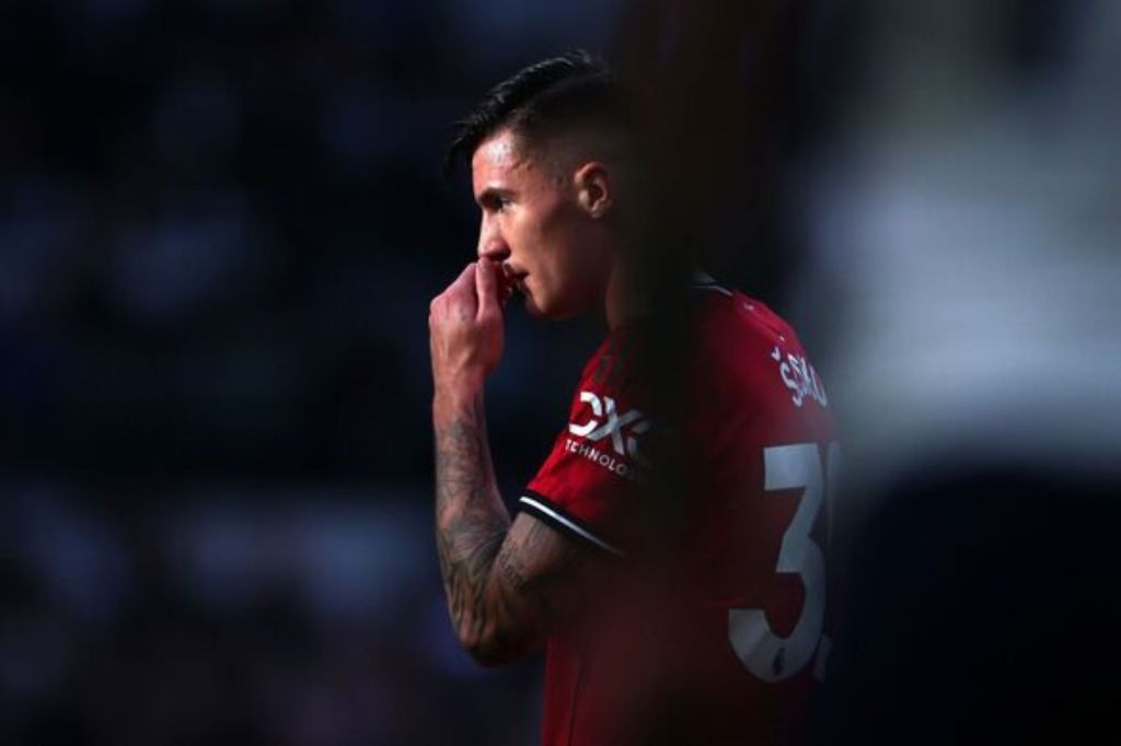 Κατήφεια στην Μάντσεστερ Γιουνάιτεντ: Σέσκο… από του χρόνου