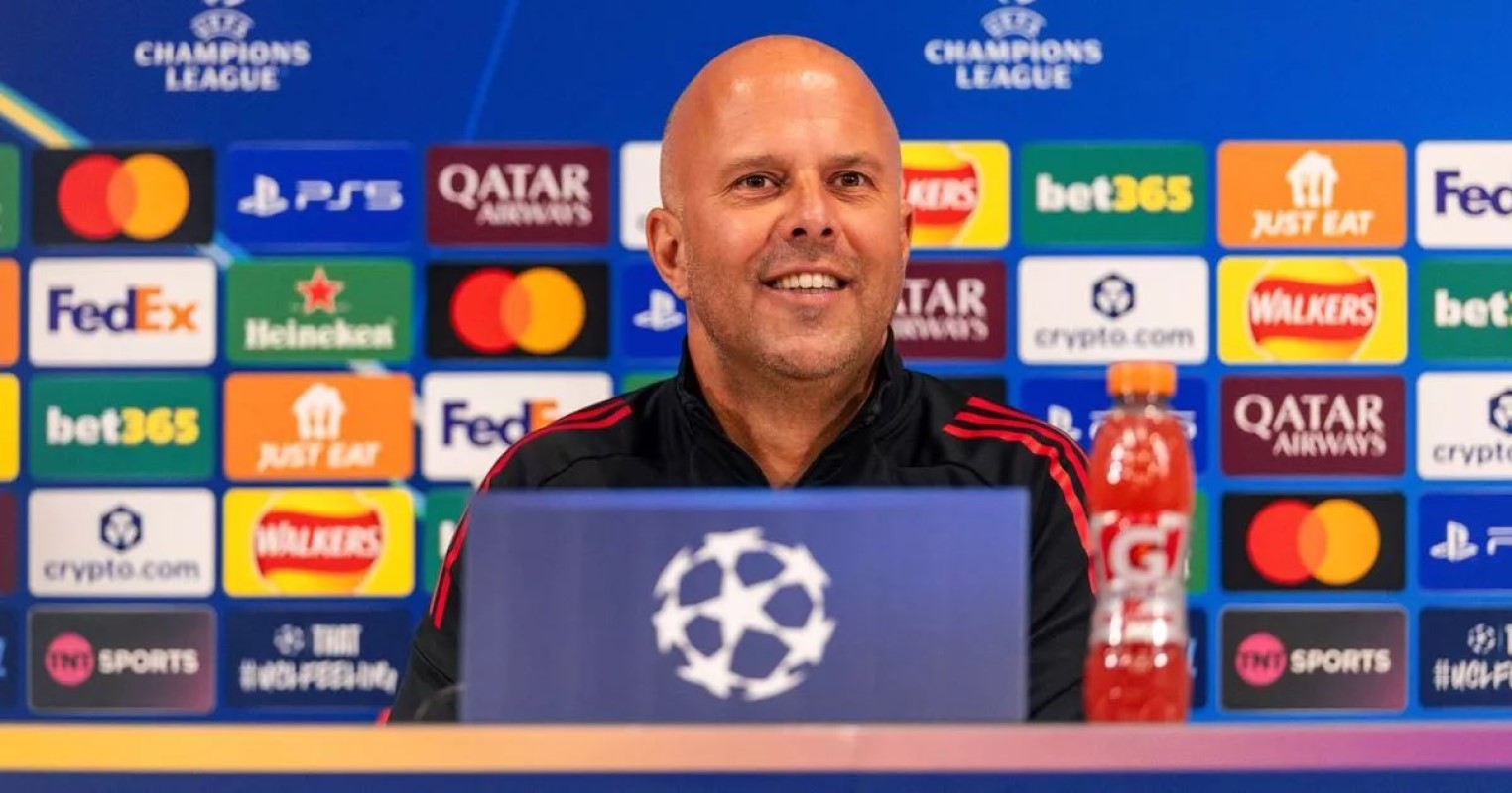 Ο Σλοτ είπε τα πιο γλυκά λόγια για τον Αλεξάντερ-Άρνολντ (pic)