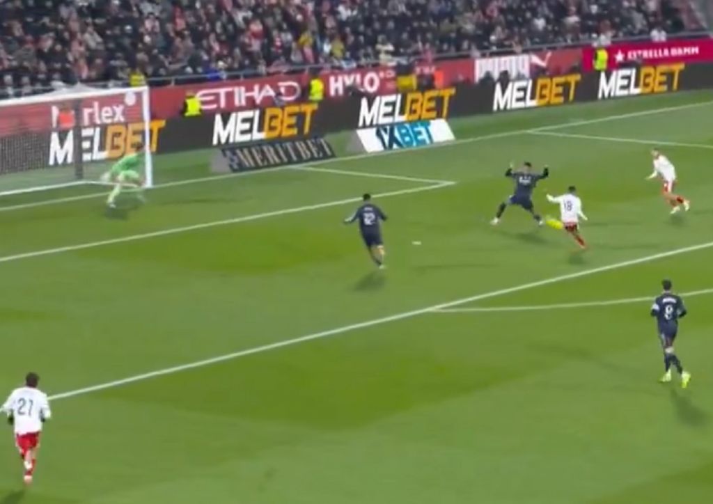 Ο Ουναχί ξετίναξε τον Κουρτουά και την εστία της Ρεάλ Μαδρίτης (vid)