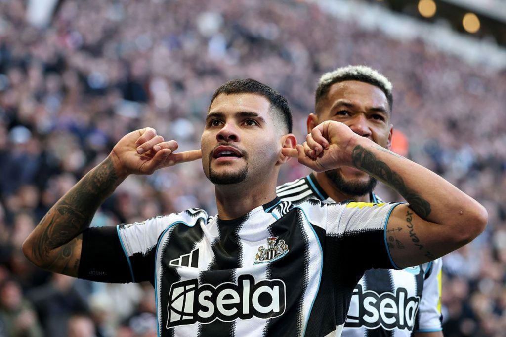 O Μπρούνο Γκιμαράες και η υπέροχη συλλογή εμφανίσεων – Ανάμεσά τους και μια ελληνική (pic)