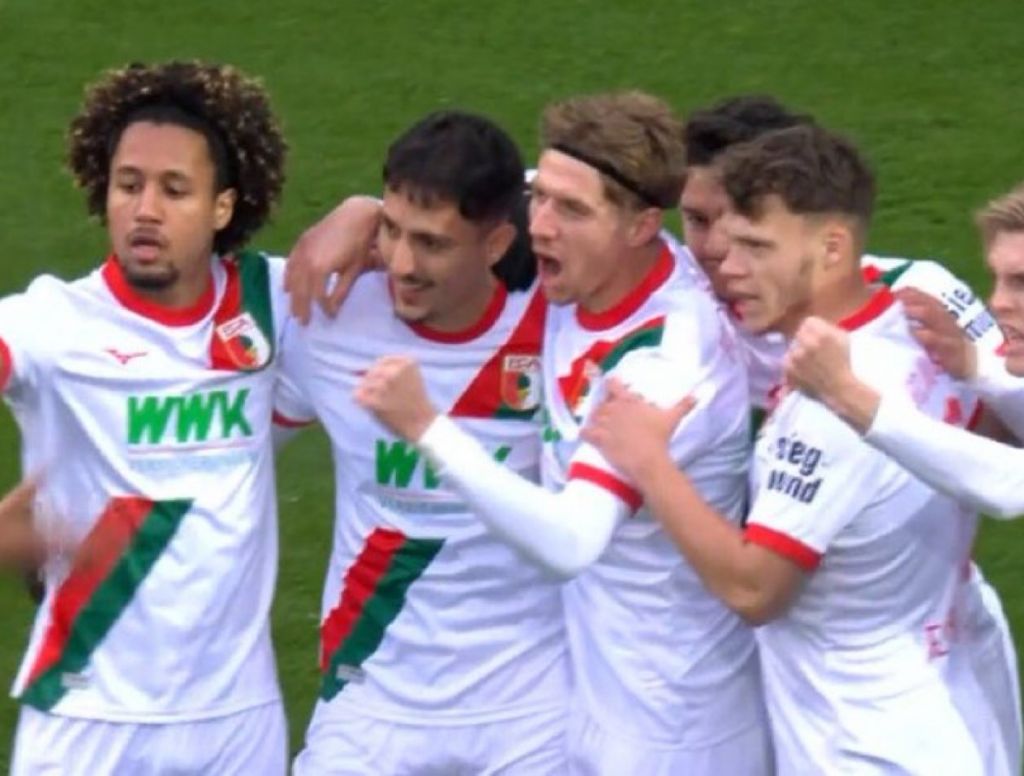 Ασταμάτητος Γιαννούλης: «Κάρφωσε» την αντίπαλο του Ολυμπιακού (vid)